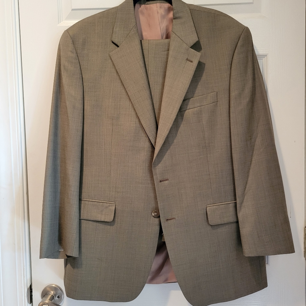 Raph Lauren mens suit